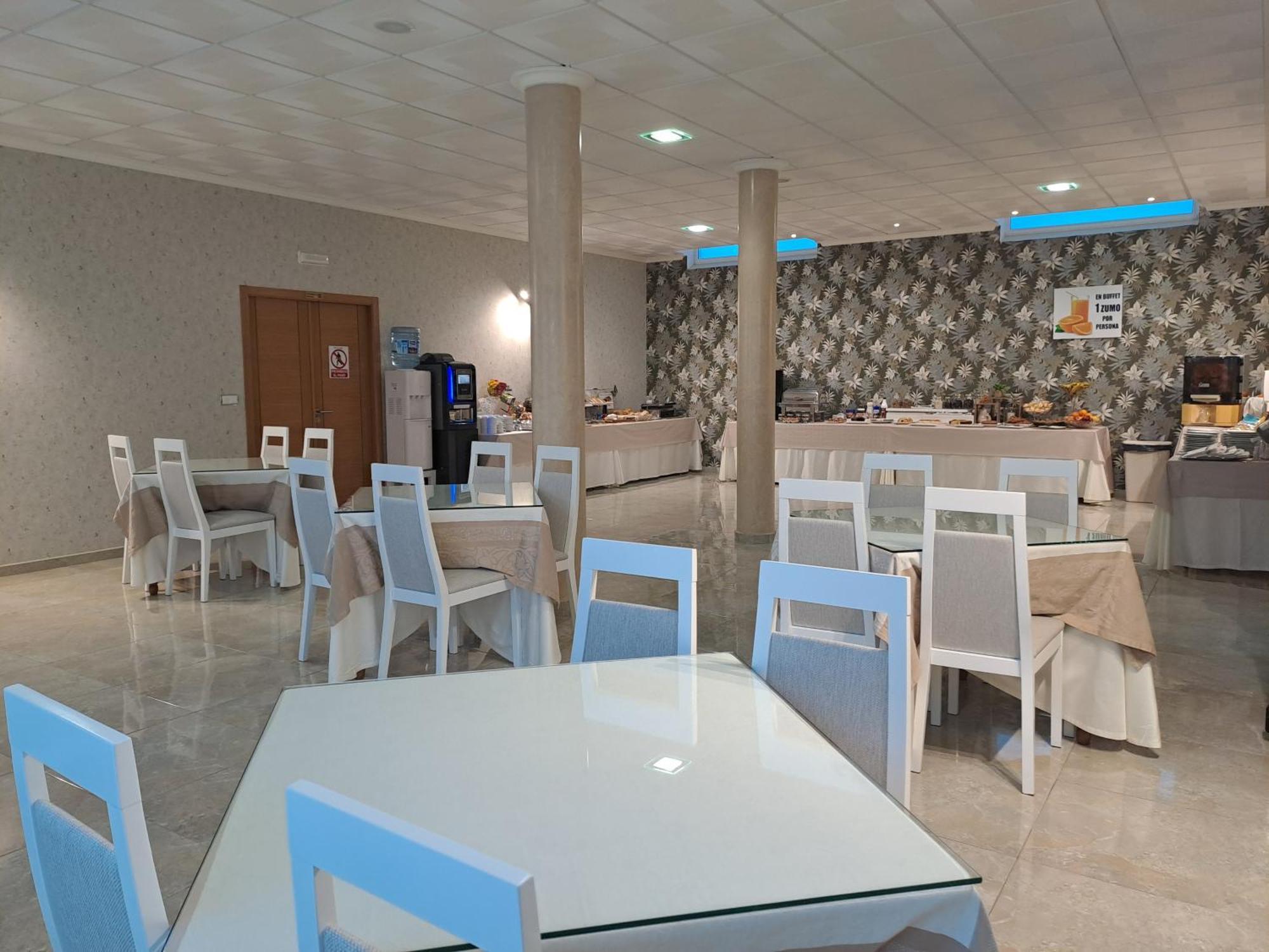 Playa Compostela Hotel